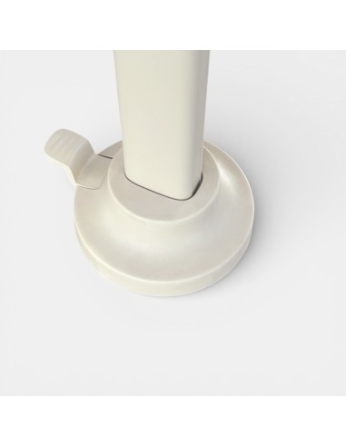 Detalle del mástil y sistema de fijación del parasol NEXUS Platinum®