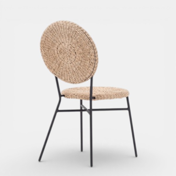 Silla de jardín SOLARA sin brazos vista lateral con asiento trenzado natural essentials®