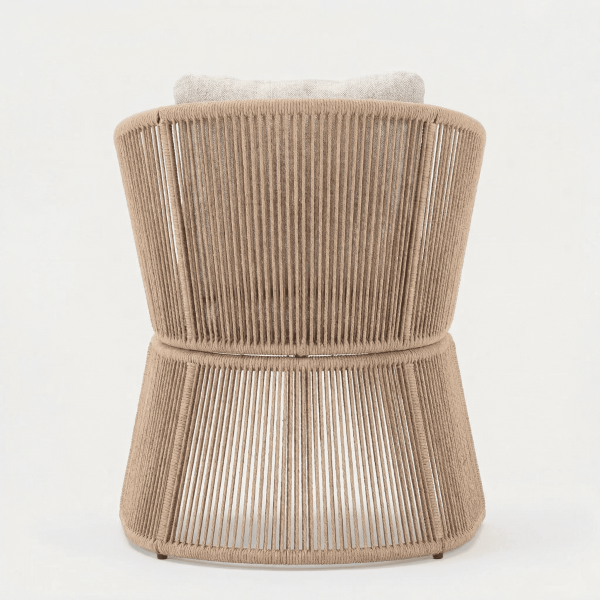 Silla de jardín KAORI vista trasera con respaldo trenzado natural essentials®