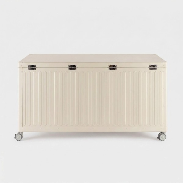 Baúl para exterior COS en aluminio con ruedas color arena "M" TERRAZZA COLLECTION®