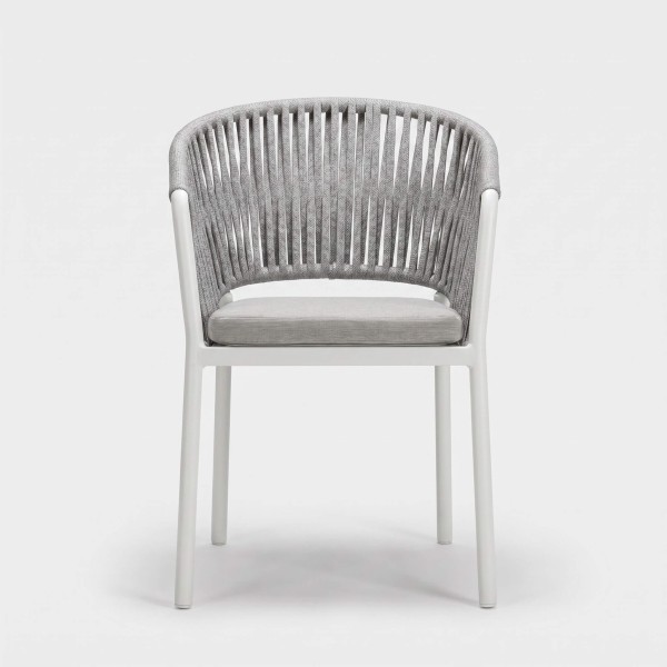 Sillón de jardín LUNARA vista lateral con cojín color gris essentials® vista frotal