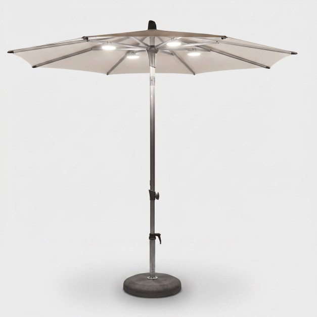 Lámparas LED OSYRON instaladas en sombrilla