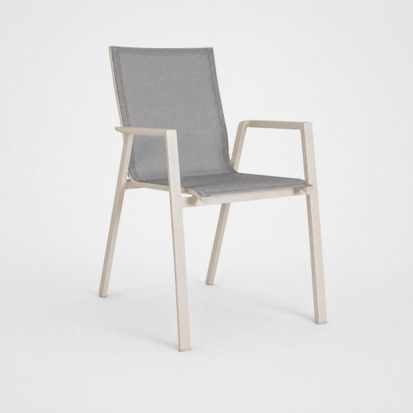 Silla de jardín CALA apilable con reposabrazos vista lateral